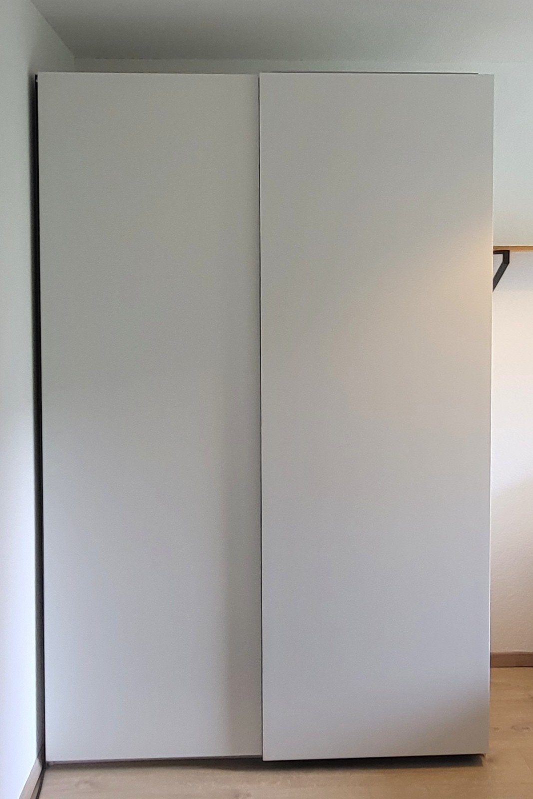 IKEA PAX Kledingkast met Schuifdeuren en Planken, Huis en Inrichting, Kasten | Kledingkasten, 200 cm of meer, Met plank(en), Zo goed als nieuw