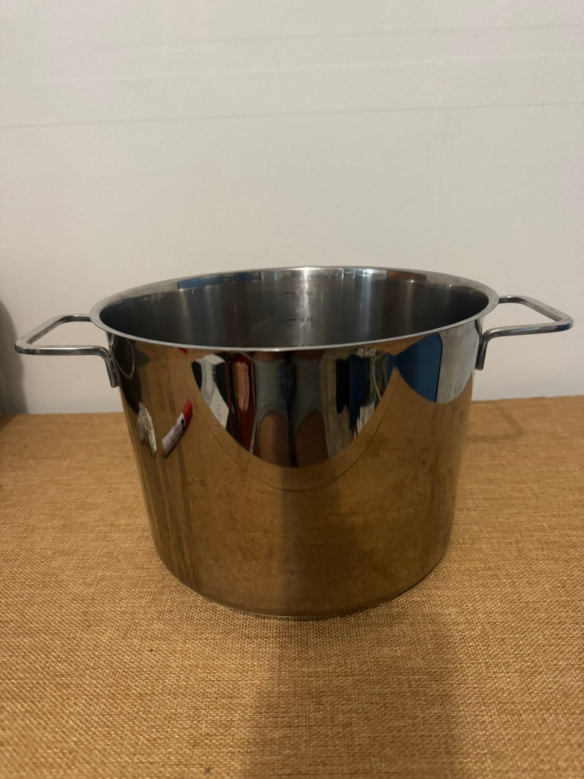 Vivo pan 6 liter 25 cm, Ophalen of Verzenden, Zo goed als nieuw, Rvs