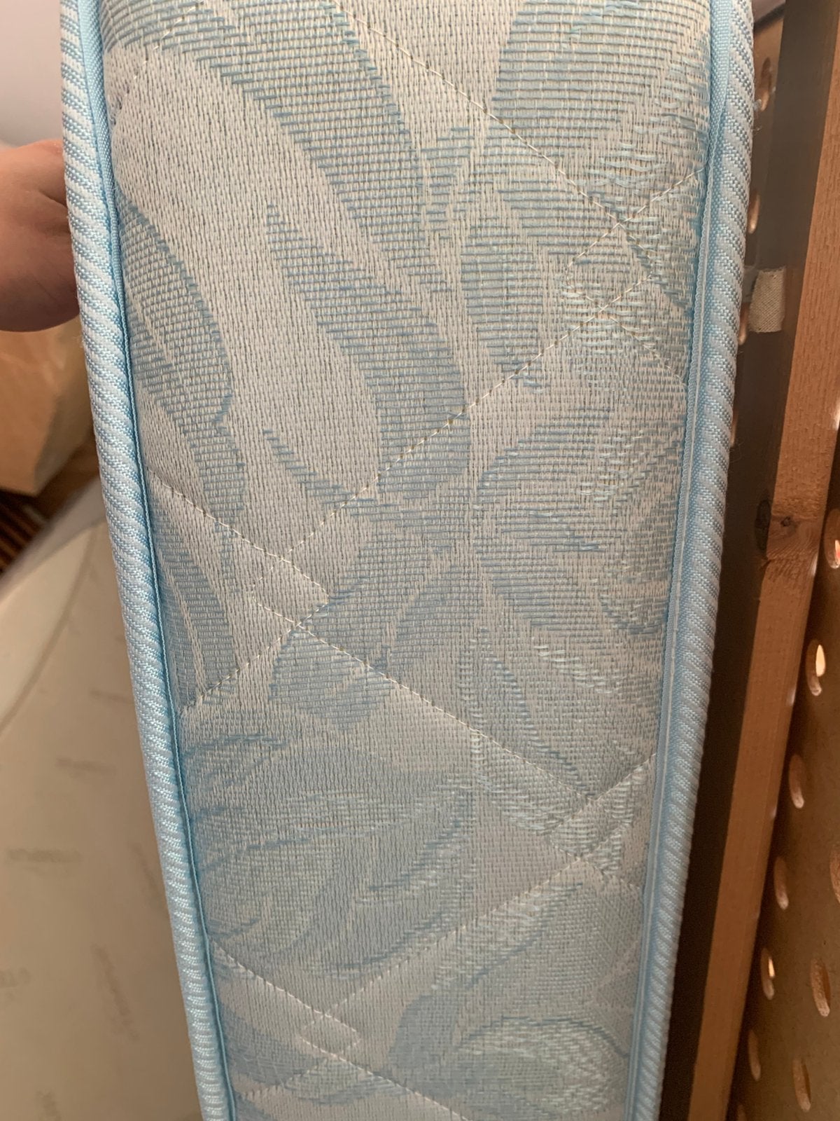 Gratis matras 200 x 140, Ophalen, Zo goed als nieuw, Tweepersoons, 140 cm