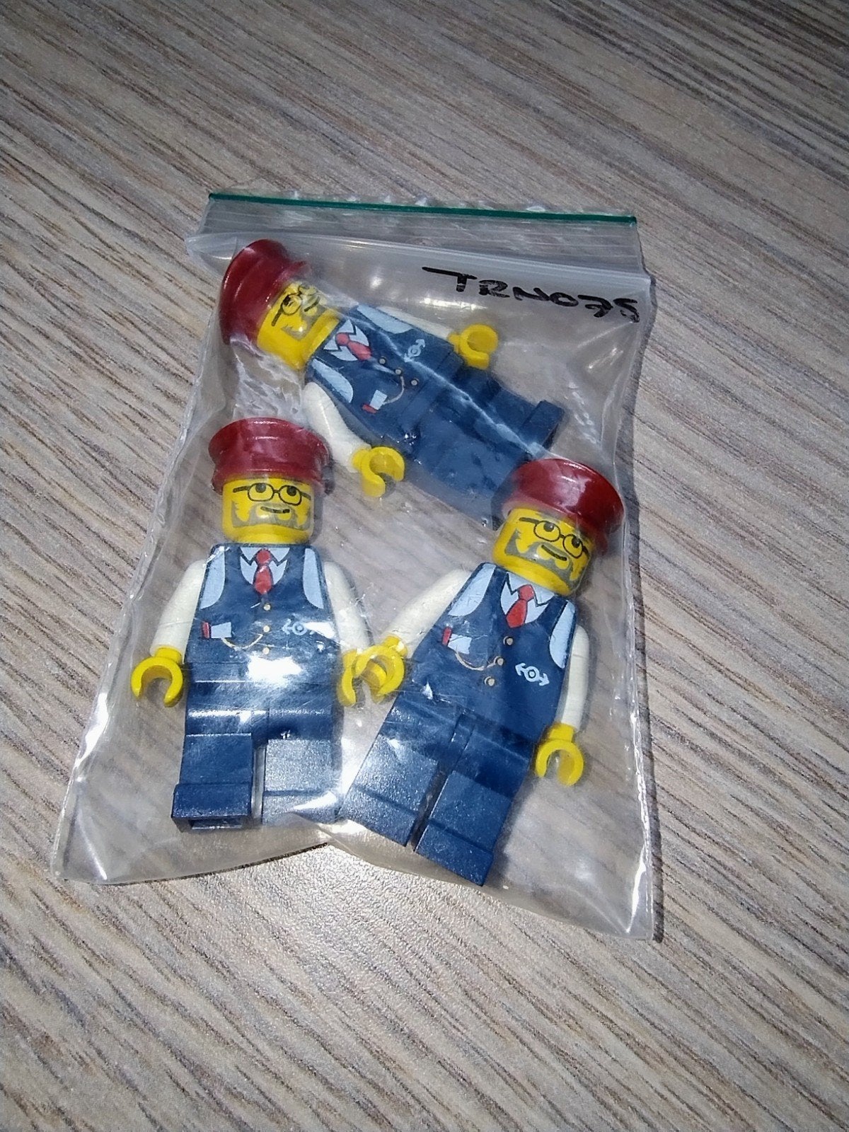 Lego City - Conductor Charlie (TRN075) 3 stuks, Ophalen of Verzenden, Zo goed als nieuw, Minifiguur, Lego