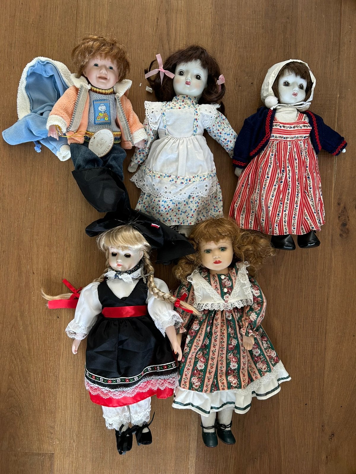 Vintage antieke pop porselein zeldzaam klederdracht poppen, Verzamelen, Poppen, Ophalen of Verzenden, Zo goed als nieuw, Pop