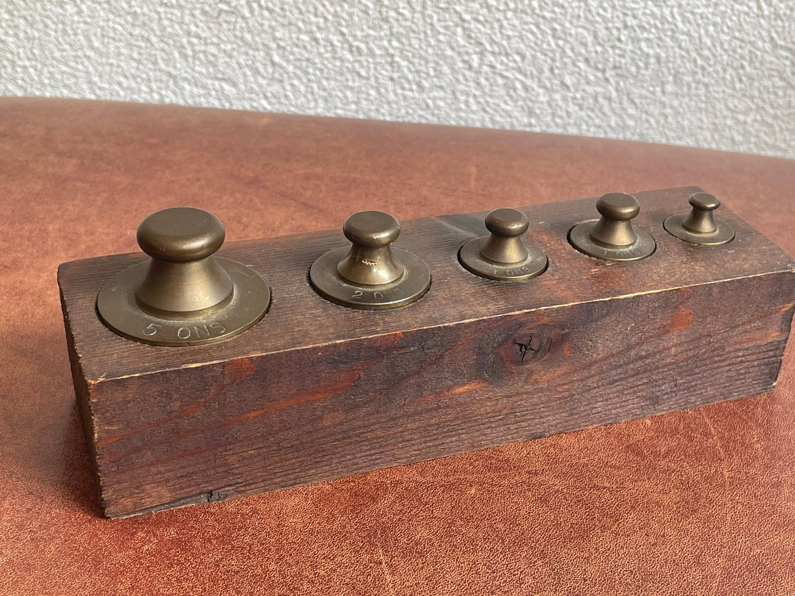 Gewichtenblok met 5 gewichten van messing, Antiek en Kunst, Ophalen of Verzenden, Koper
