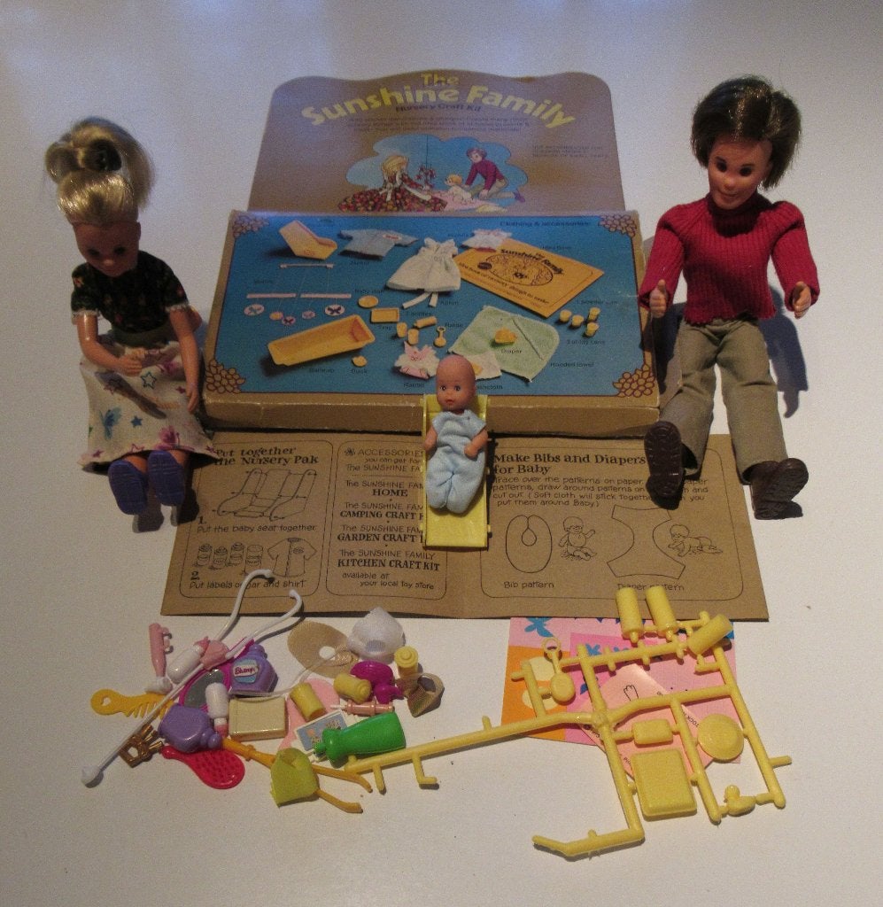 Barbie the Vintage Sunshine family in doos met 2 poppen, Verzamelen, Poppen, Ophalen, Gebruikt, Pop