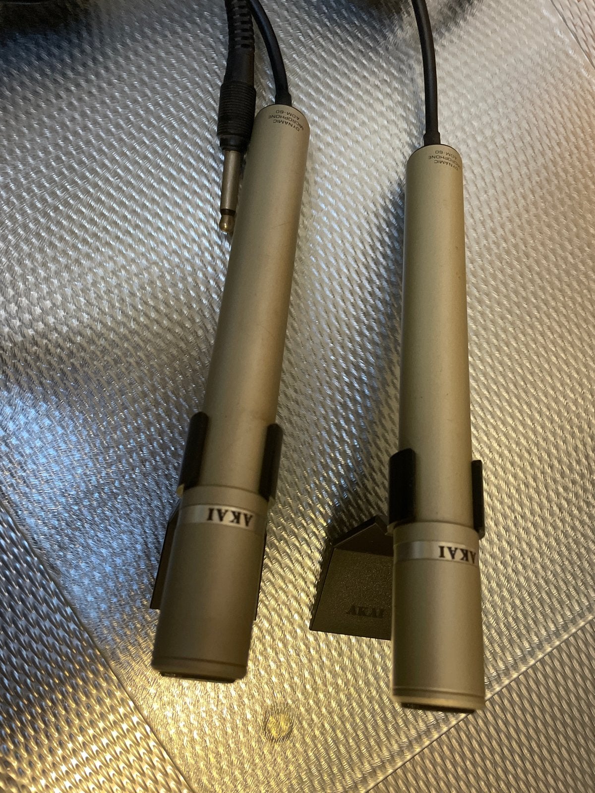 Akai ADM-60 Dynamische Microfoons (Set van 2), Ophalen of Verzenden, Gebruikt, Instrumentmicrofoon