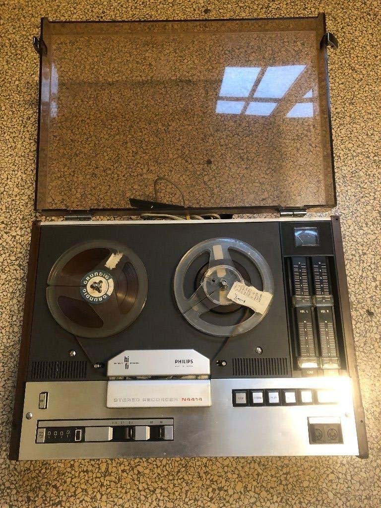 bandrecorder philips N 4414 ( defect ), Audio, Tv en Foto, Ophalen, Bandrecorder, Met stofkap