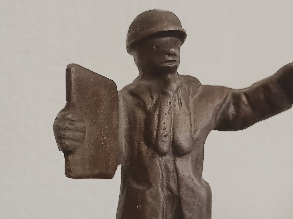 Bronzen beeldje Marlies Noordkamp, de opzichter, Verzamelen, Beelden en Beeldjes, Ophalen of Verzenden, Zo goed als nieuw, Mens