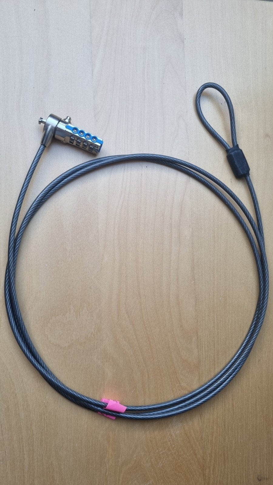Laptop slot met cijfercombinatie - 192 cm staalkabel, Ophalen of Verzenden