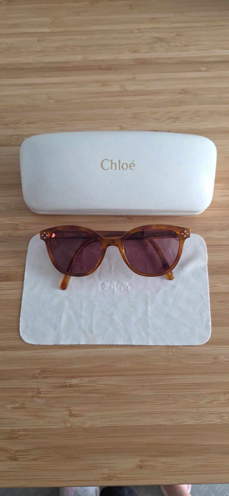 Chloé kinder zonnebril CE3806S 725 - Zo goed als nieuw, Ophalen, Zo goed als nieuw, Chloé, Bruin