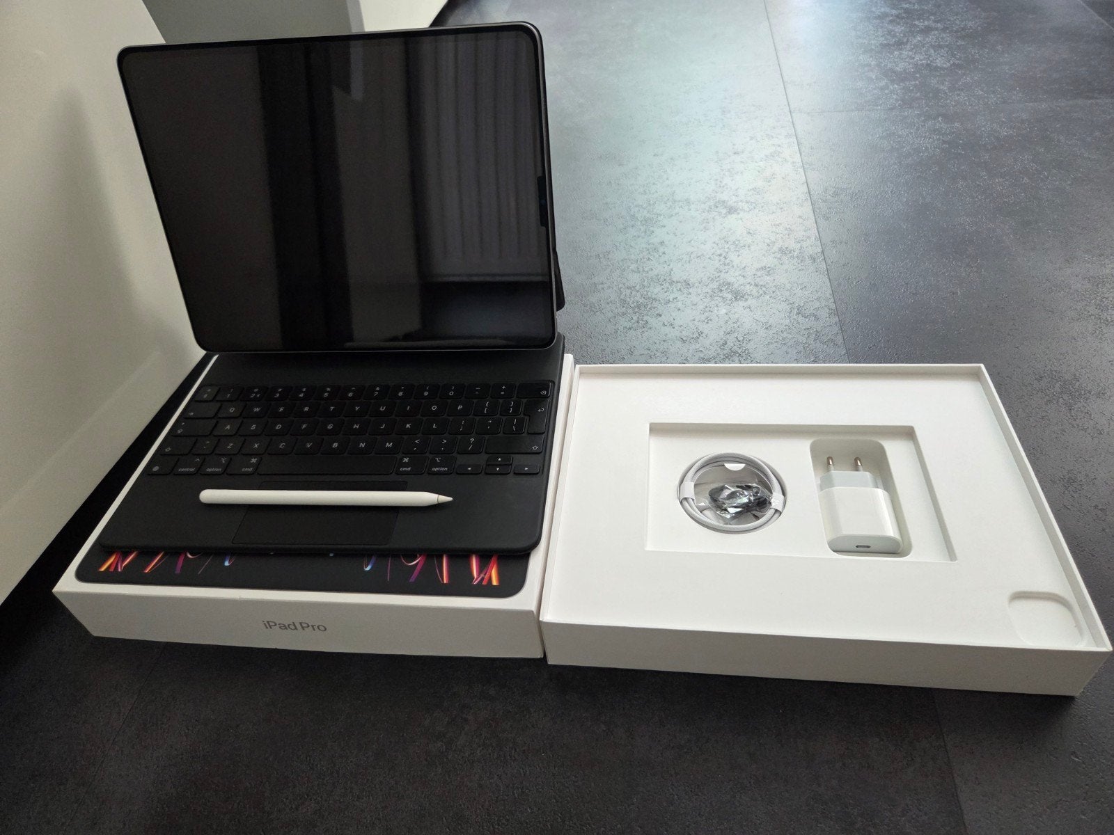 Apple iPad Pro 6 gen M2 12.9 inch 256GB 2024, Computers en Software, Apple iPads, Ophalen, Apple iPad, 12 inch, Zo goed als nieuw