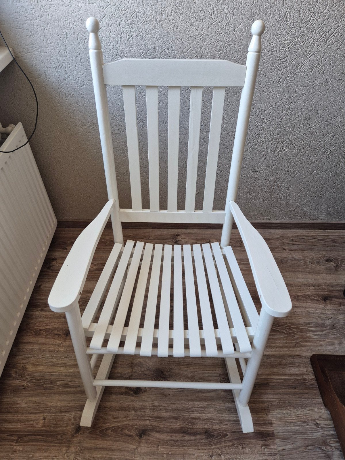 Witte houten schommelstoel, Gebruikt, Ophalen of Verzenden, Eén, Hout