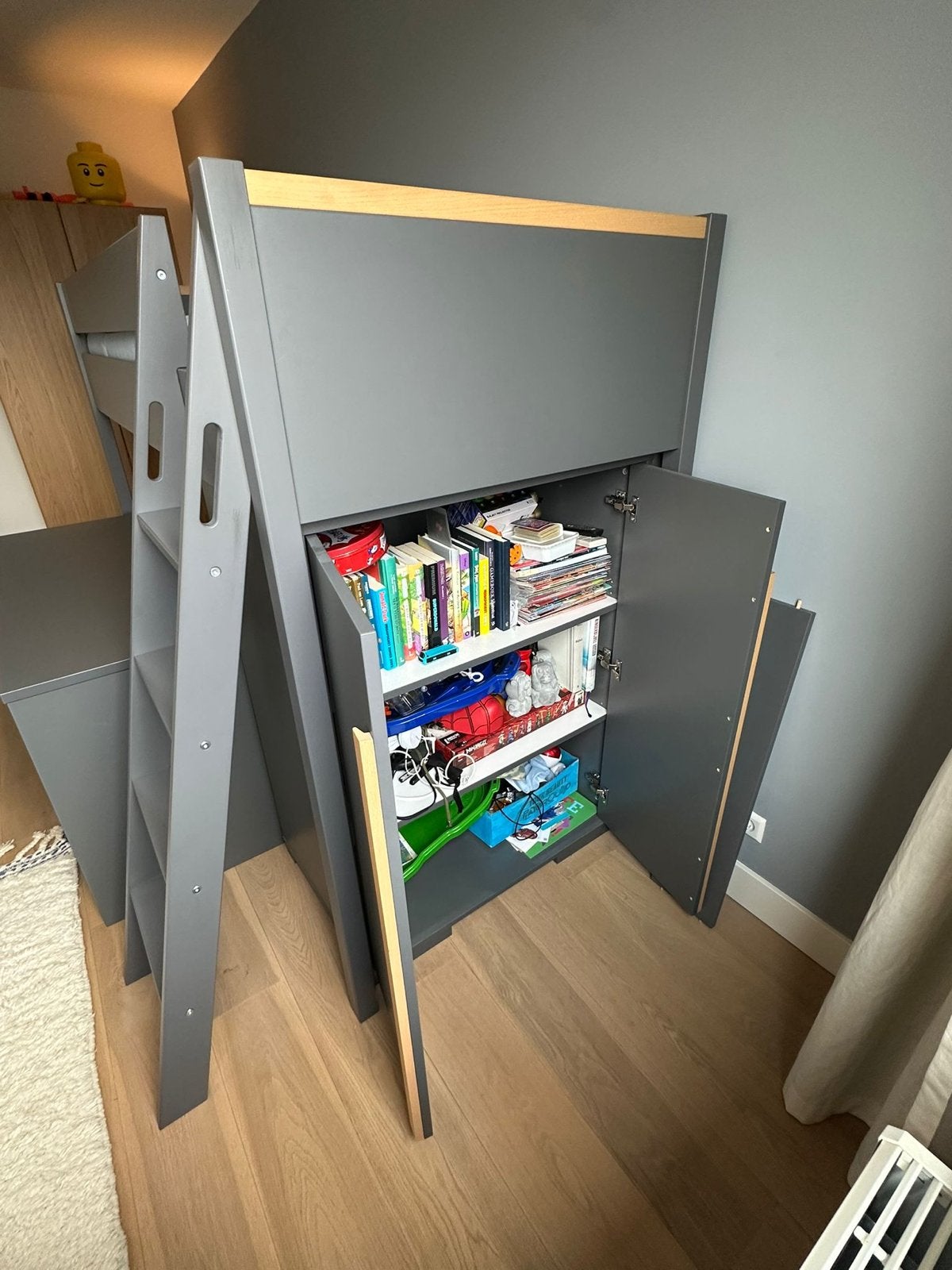 Foto 6 van Hoogslaper met bureau en kast - Grijs
