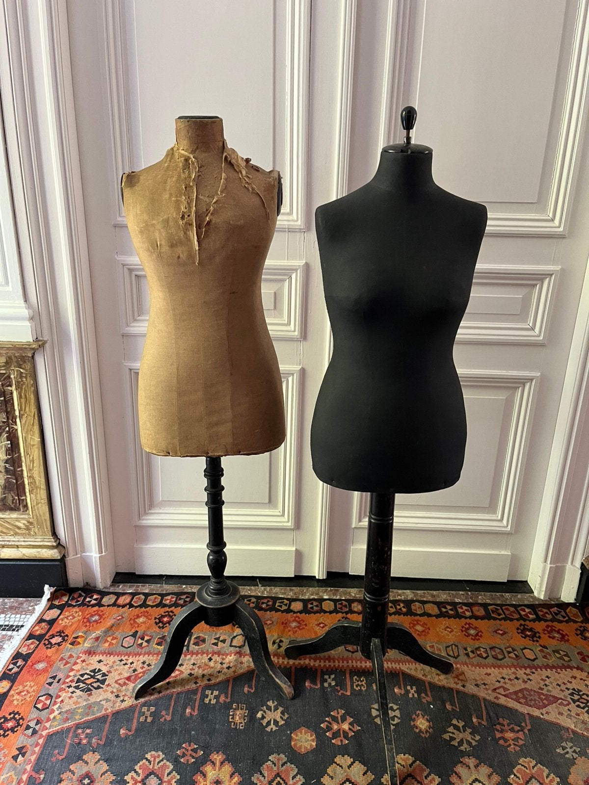 ANTIEKE PASPOP VINTAGE HOUTEN  VOET COUTURE NAAIEN, Hobby en Vrije tijd, Naaien en Fournituren, Ophalen of Verzenden, Gebruikt