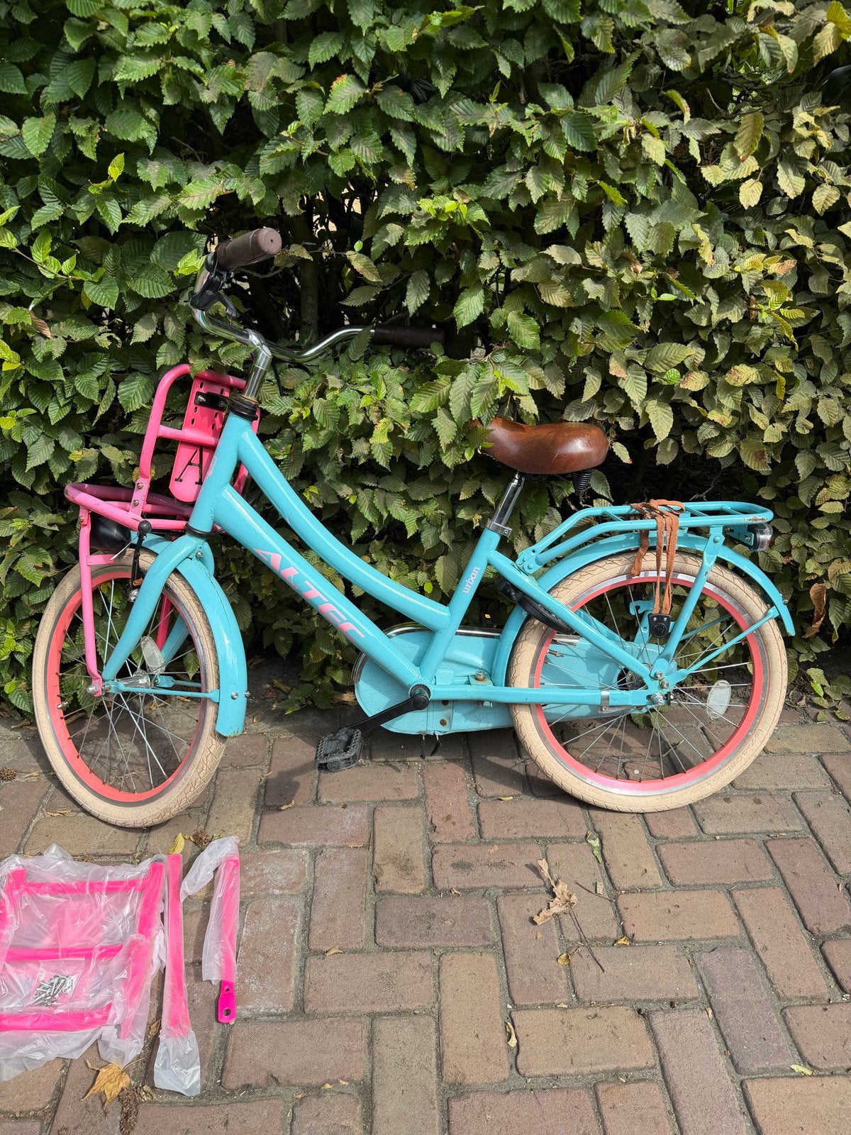 Altec Urban 20 inch meisjesfiets, Fietsen en Brommers, Ophalen, Terugtraprem, Gebruikt, Handrem