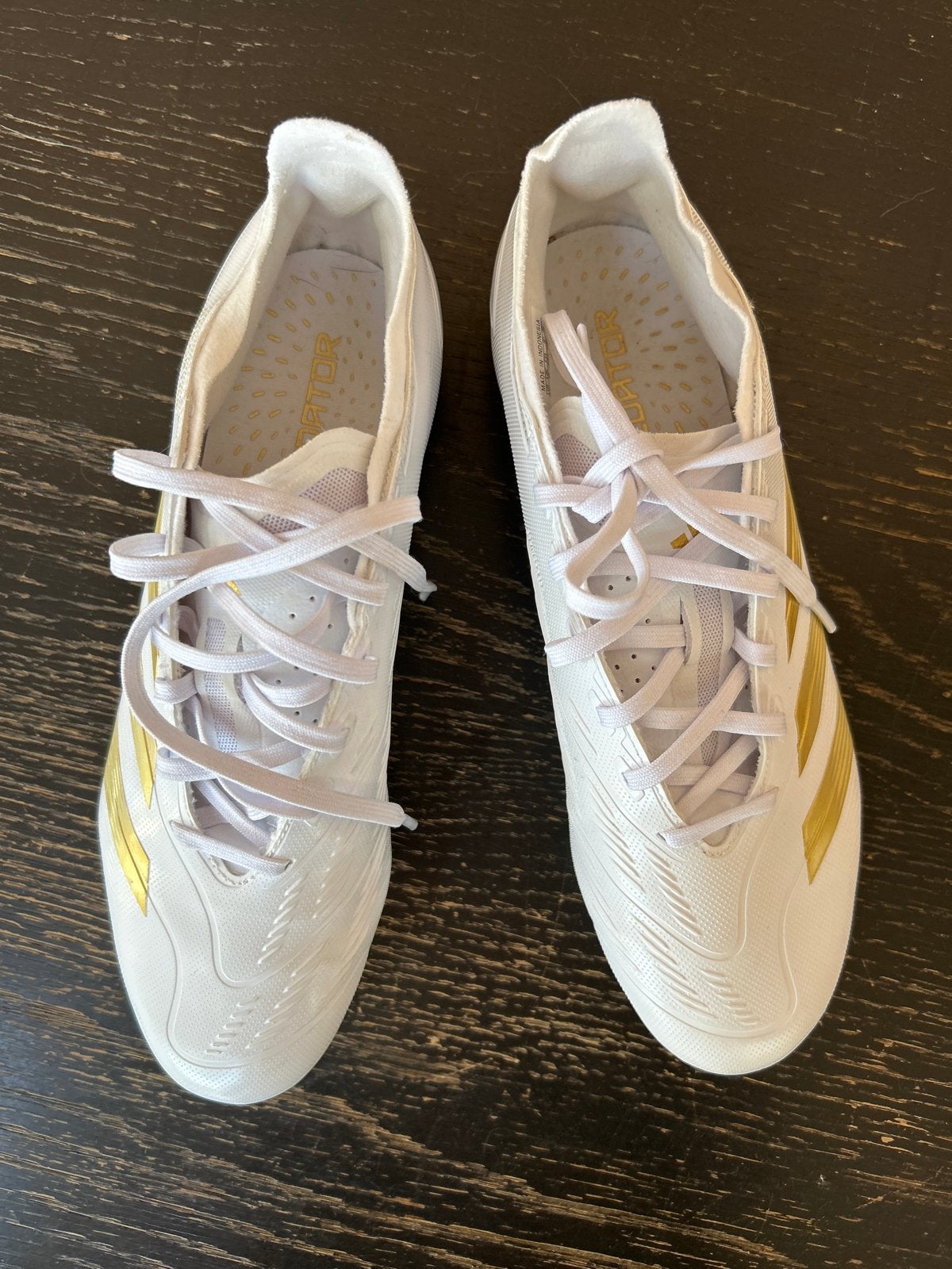 Adidas Predator voetbalschoenen wit/goud - Maat 43 1/3, Maat XS of kleiner, Ophalen of Verzenden, Zo goed als nieuw, Schoenen