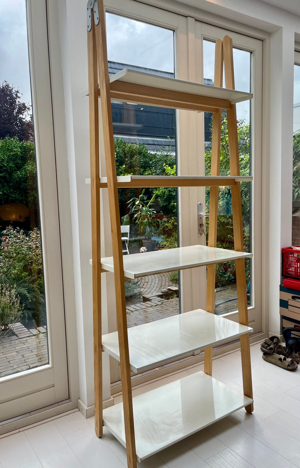 Normann Copenhagen design - One step up kast, Huis en Inrichting, Ophalen, Met plank(en), Scandinavisch design, Gebruikt