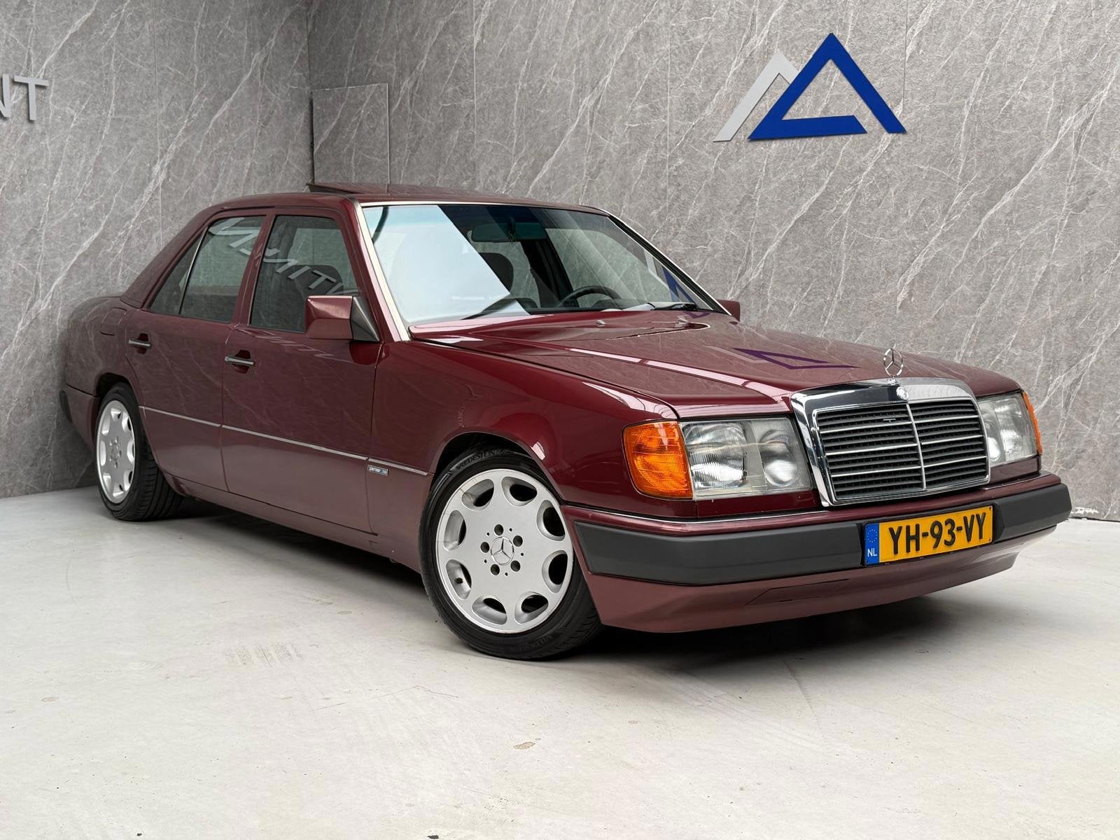 Mercedes-Benz 200-500 (W124) 230 E / AUT / NAP / APK, Automaat, Gebruikt, Zwart, 4 cilinders