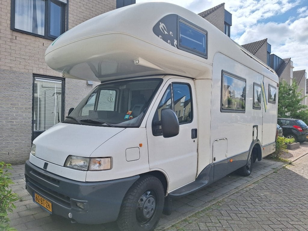 Caravans And Camping 6-Persoons