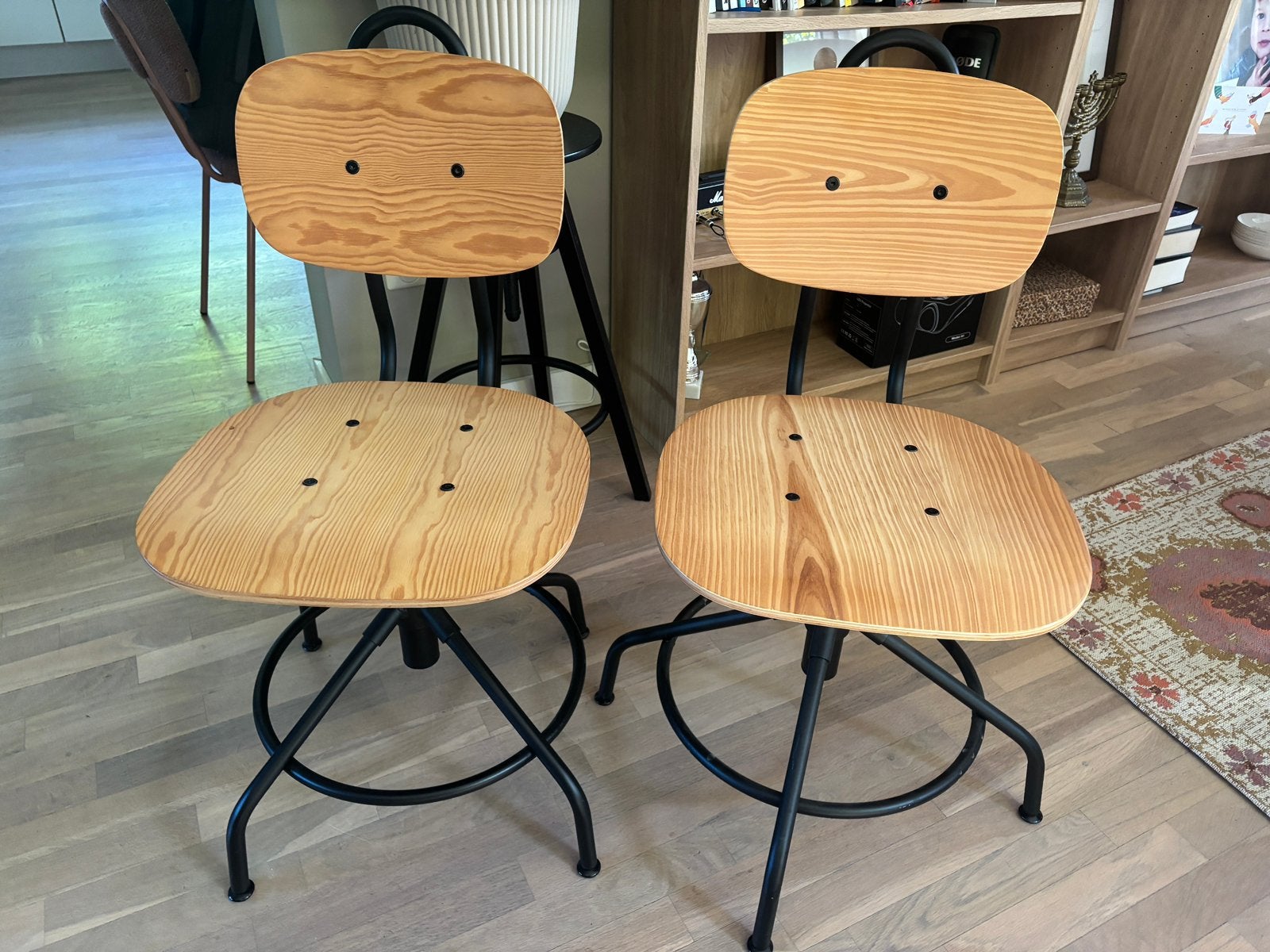 Kullaberg ikea bureaustoel 2x zwart/hout igzs, Huis en Inrichting, Bureaustoelen, Ophalen, Zo goed als nieuw, Zwart