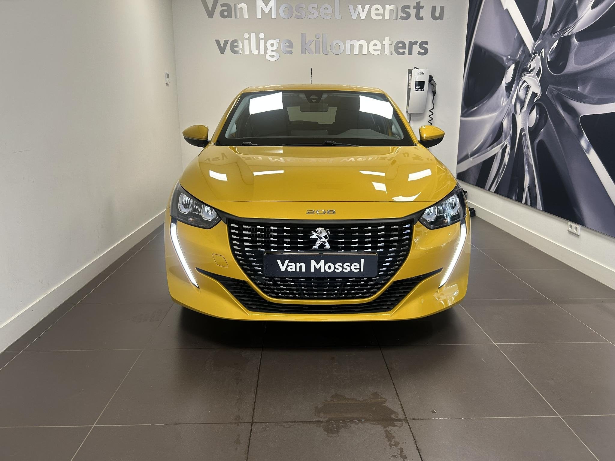 Peugeot 208 1.2 PureTech Active Pack | Navigatie | Parkeerse, Auto's, Voorwielaandrijving, 12 maanden, Gebruikt, Euro 6