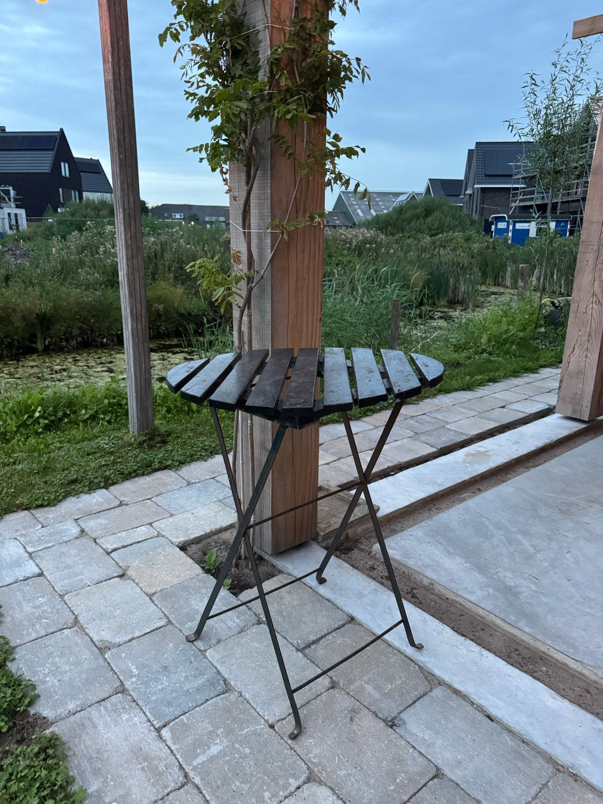 Houten inklapbaar bistro tafeltje, Ophalen, Gebruikt, Rond, Hout