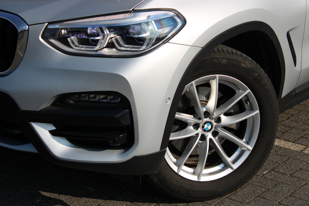 BMW X3 xDrive20i High Executive Automaat / Trekhaak / Adapti, 1998 cc, 15 km/l, Gebruikt, 4 cilinders