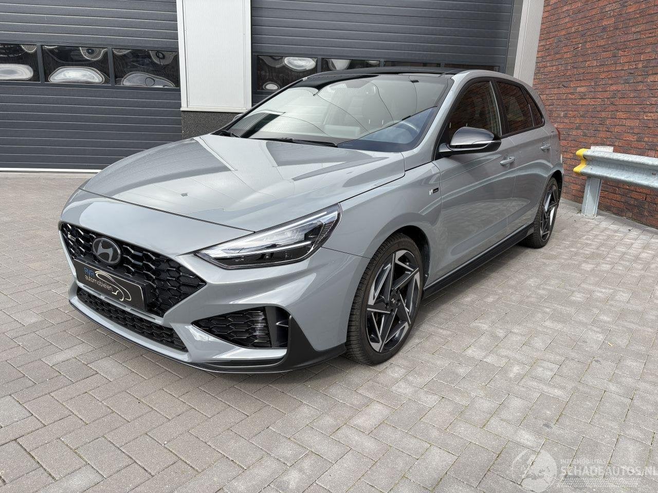 Hyundai i30 1.5 T-GDI N-LINE PANODAK / CAMERA / NAVI / CRUIS, Hyundai Motor Deutschland GmbH, Handgeschakeld, Kaiserleipromenade 5 ,63067, Offenbach am Main, Deutschland