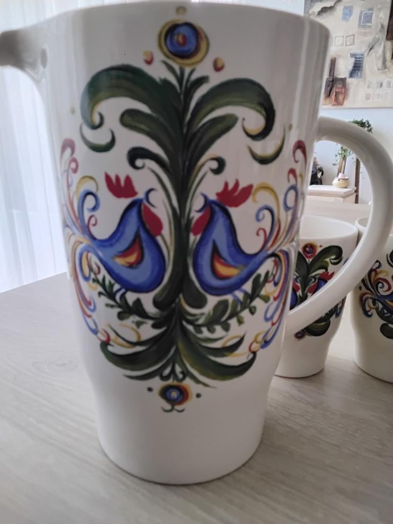 4 dlg set  kan + mokken  20.00, Ophalen of Verzenden, Zo goed als nieuw, Overige stijlen, Kop(pen) en/of Schotel(s)