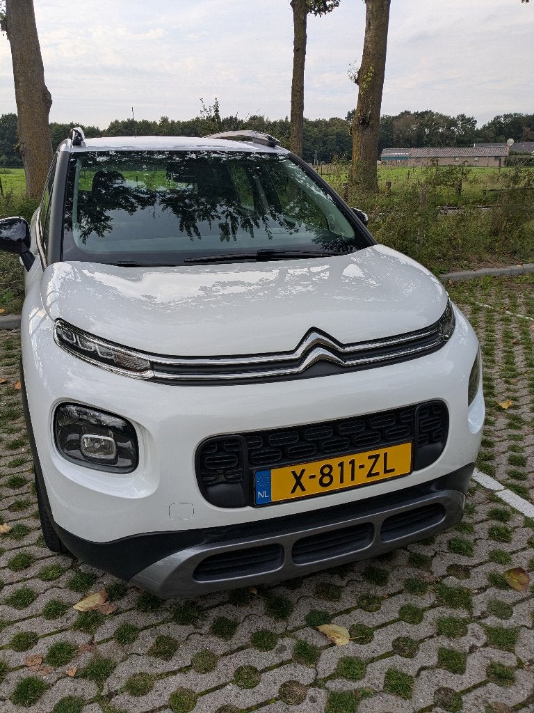 Citroën C3 Aircross 1.2 Puretech, Automaat, Trekhaak, Zwart, Wit, 14 km/l, 3 cilinders