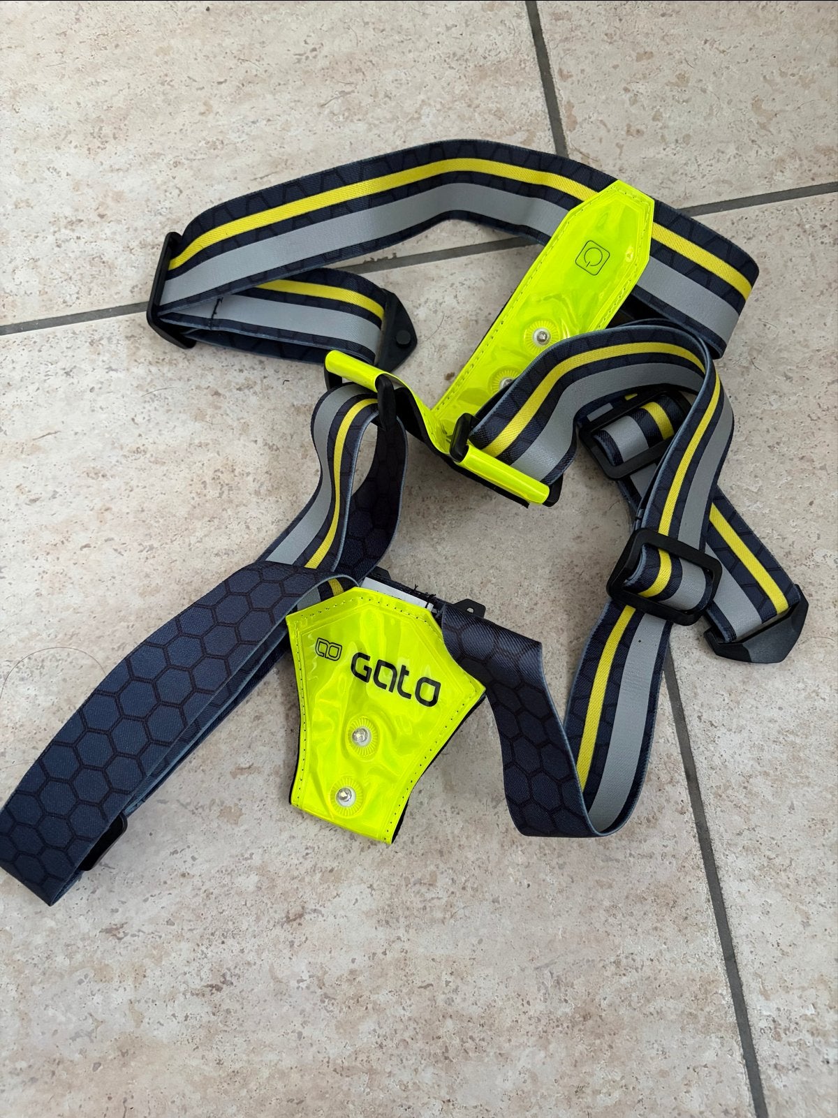 Gato sportvest met LED-verlichting - Veiligheid voorop!, Ophalen of Verzenden, Zo goed als nieuw