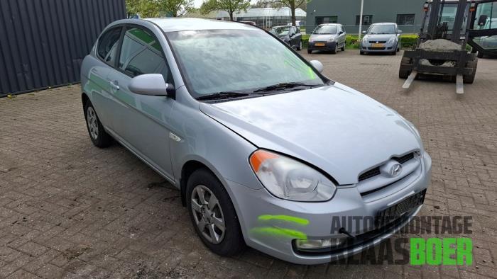 Portier 2Deurs rechts van een Hyundai Accent, Gebruikt, -, Deur, -