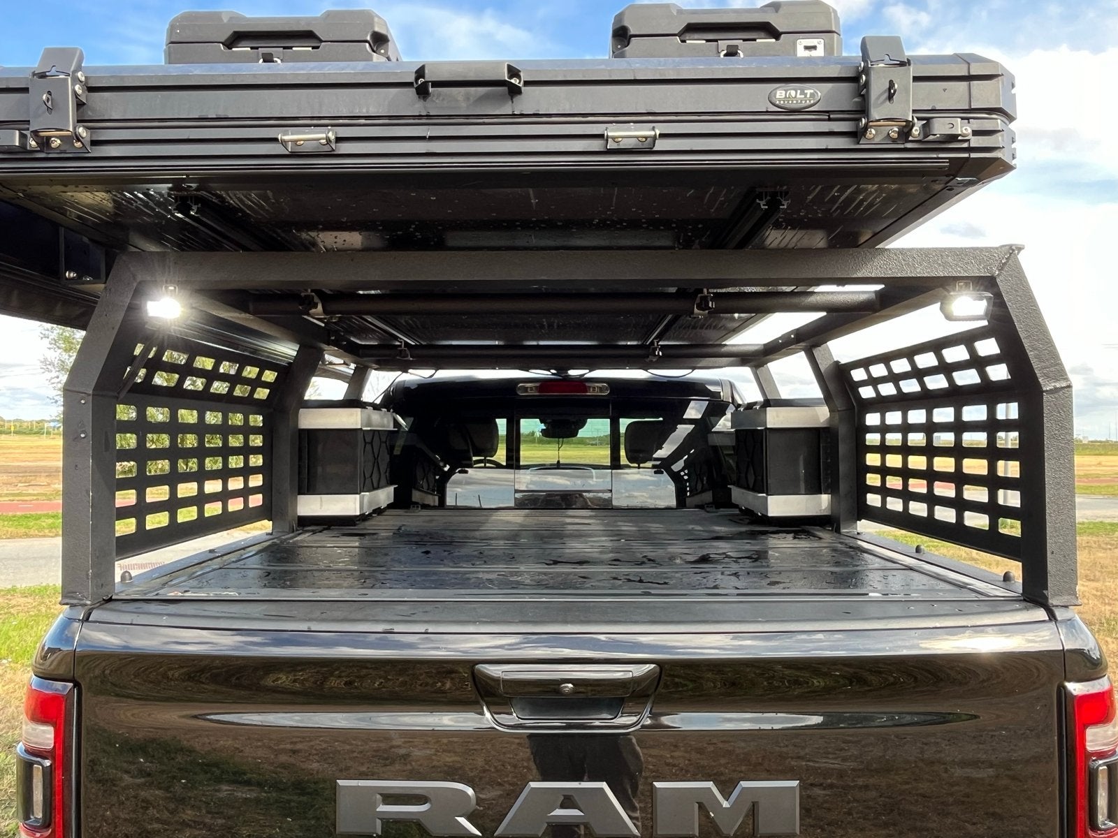 Foto 24 van Dodge RAM 1500 Laramie Night 2019 BDS Lift & Fox Overland