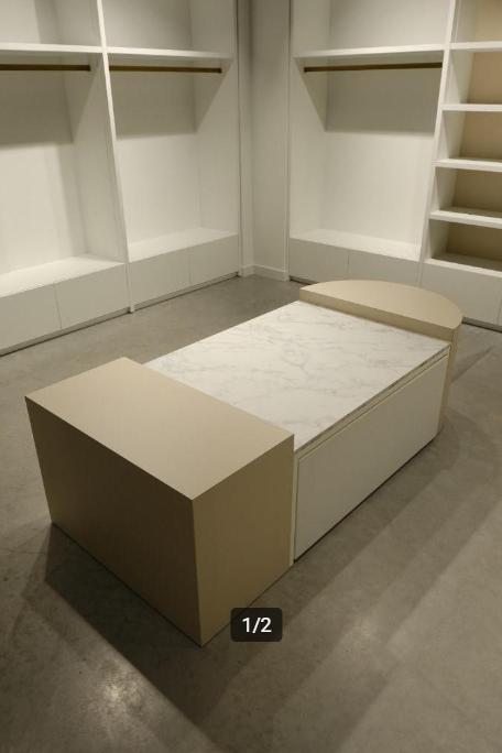 Tafel & presentatiemeubel, Ophalen, 200 cm of meer, 50 tot 100 cm, Zo goed als nieuw