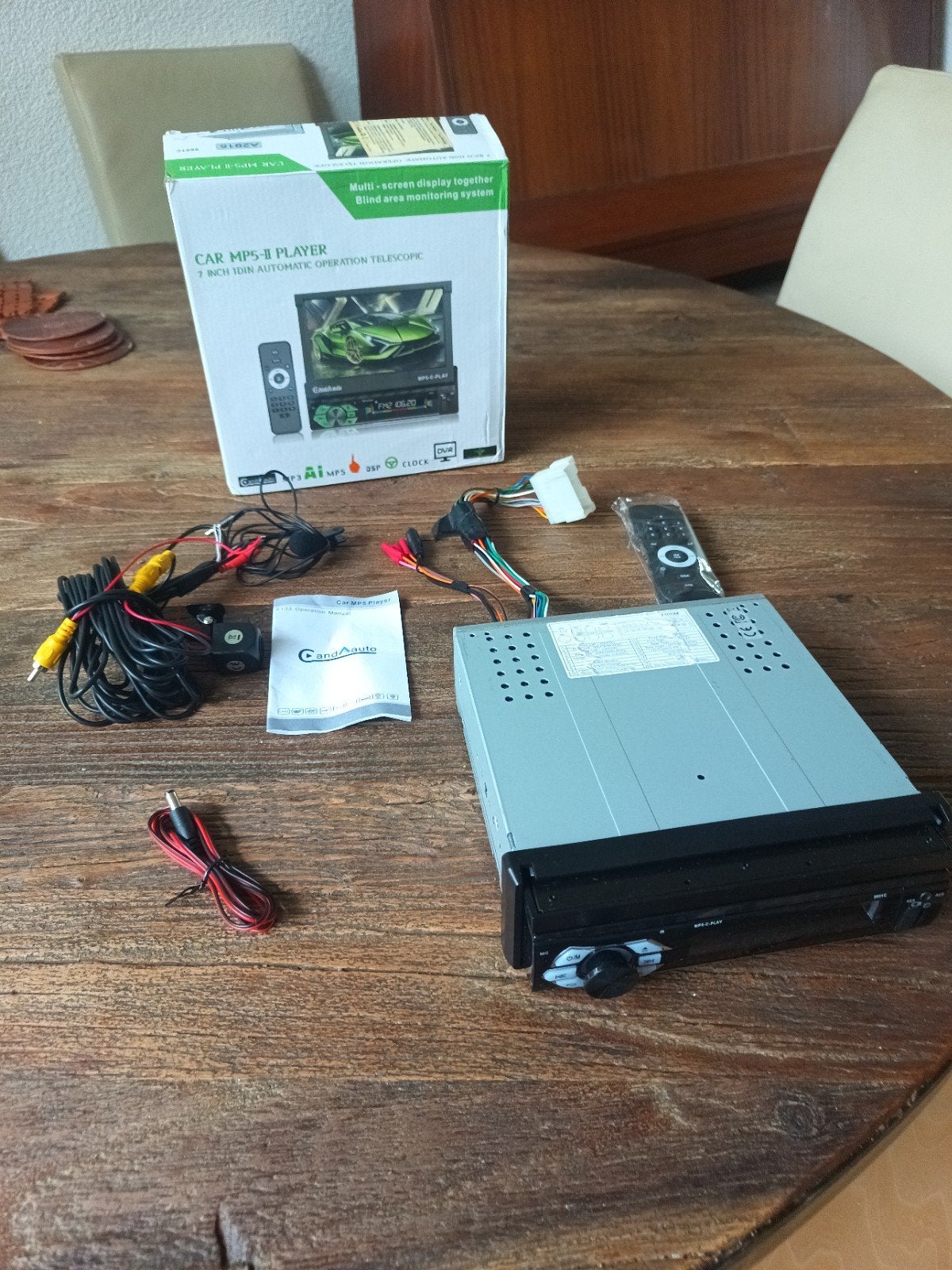 1 DIN  7" in & uitklapbare touchscreen autoradio met camera, Ophalen of Verzenden, Zo goed als nieuw