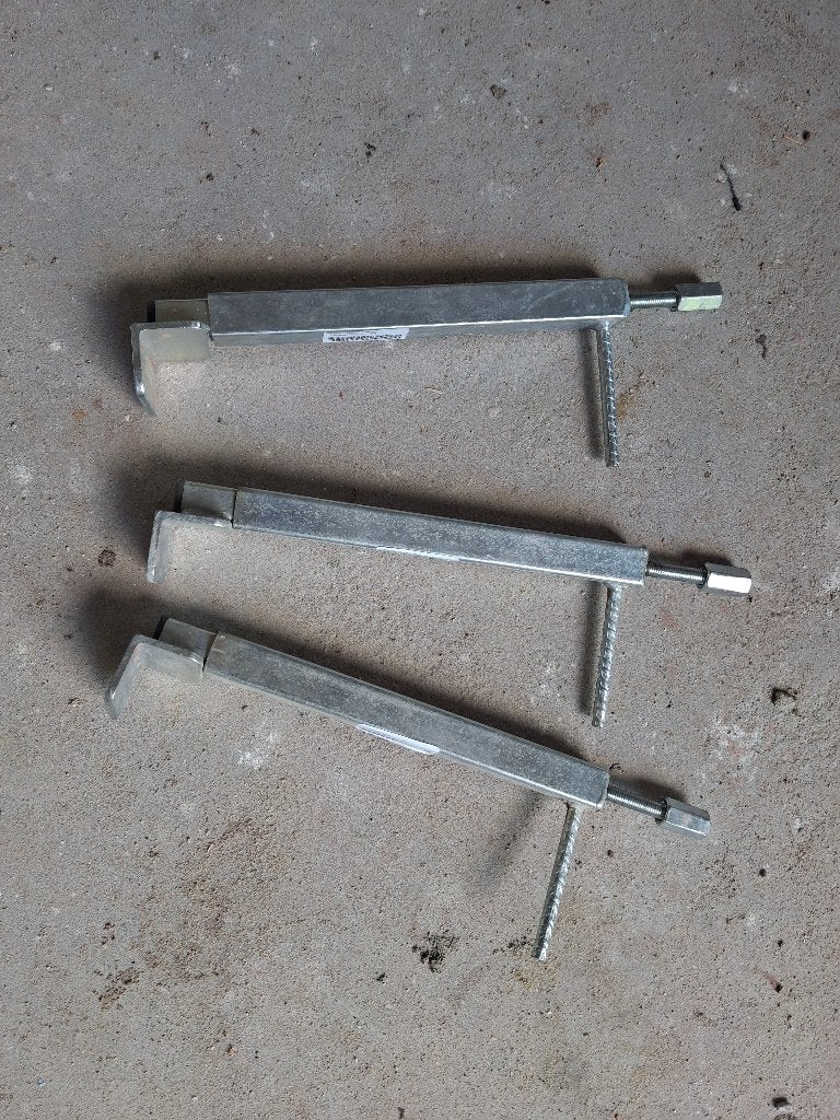 Metselwerkklem, gevelklem, gevelklauw, geveldrager, Doe-het-zelf en Verbouw, Ophalen of Verzenden, Zo goed als nieuw, IJzer