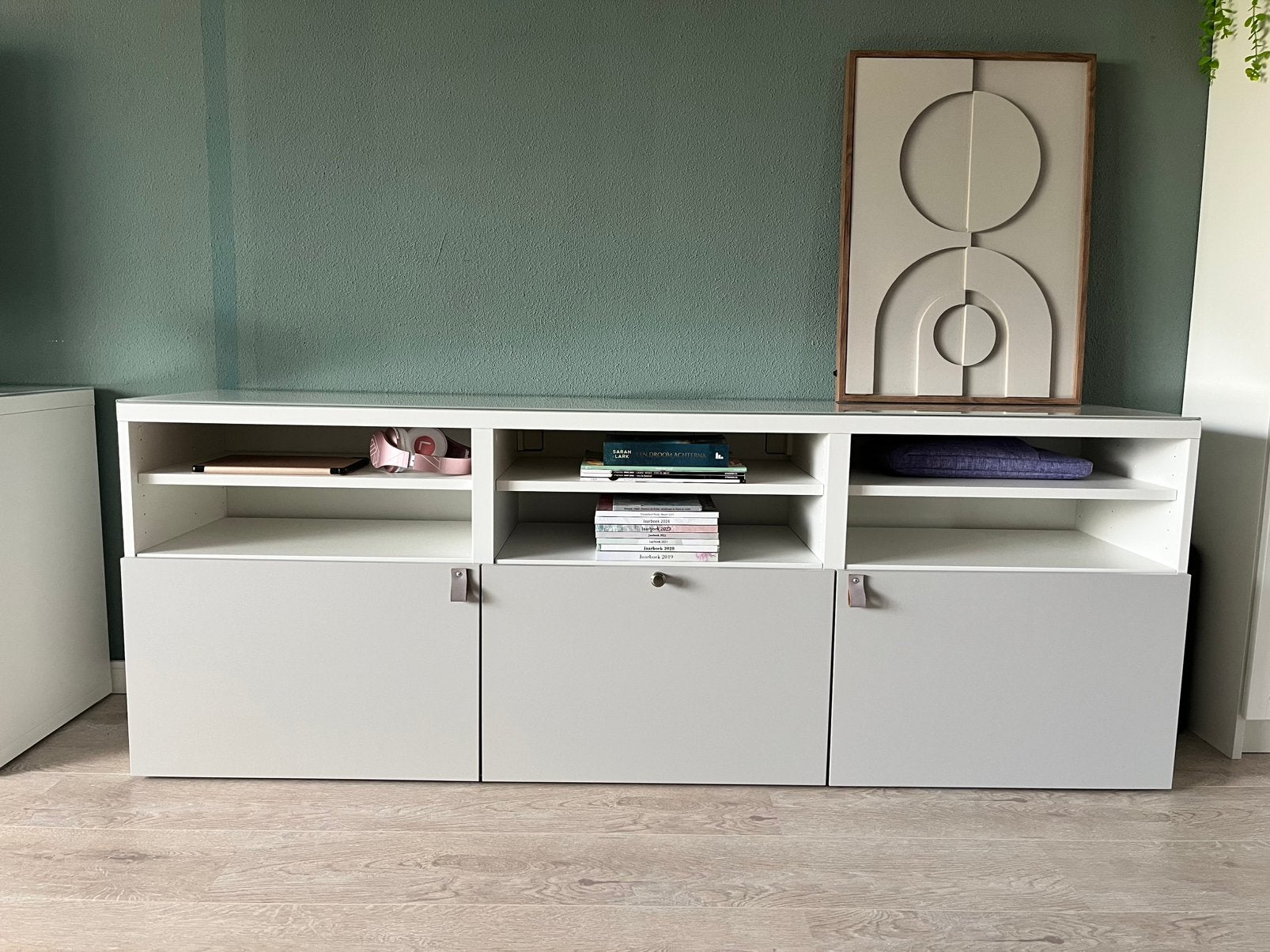 IKEA Besta TV-meubel, wit/lichtgrijs in zeer goede staat!, Ophalen, 150 tot 200 cm, Zo goed als nieuw, Minder dan 100 cm