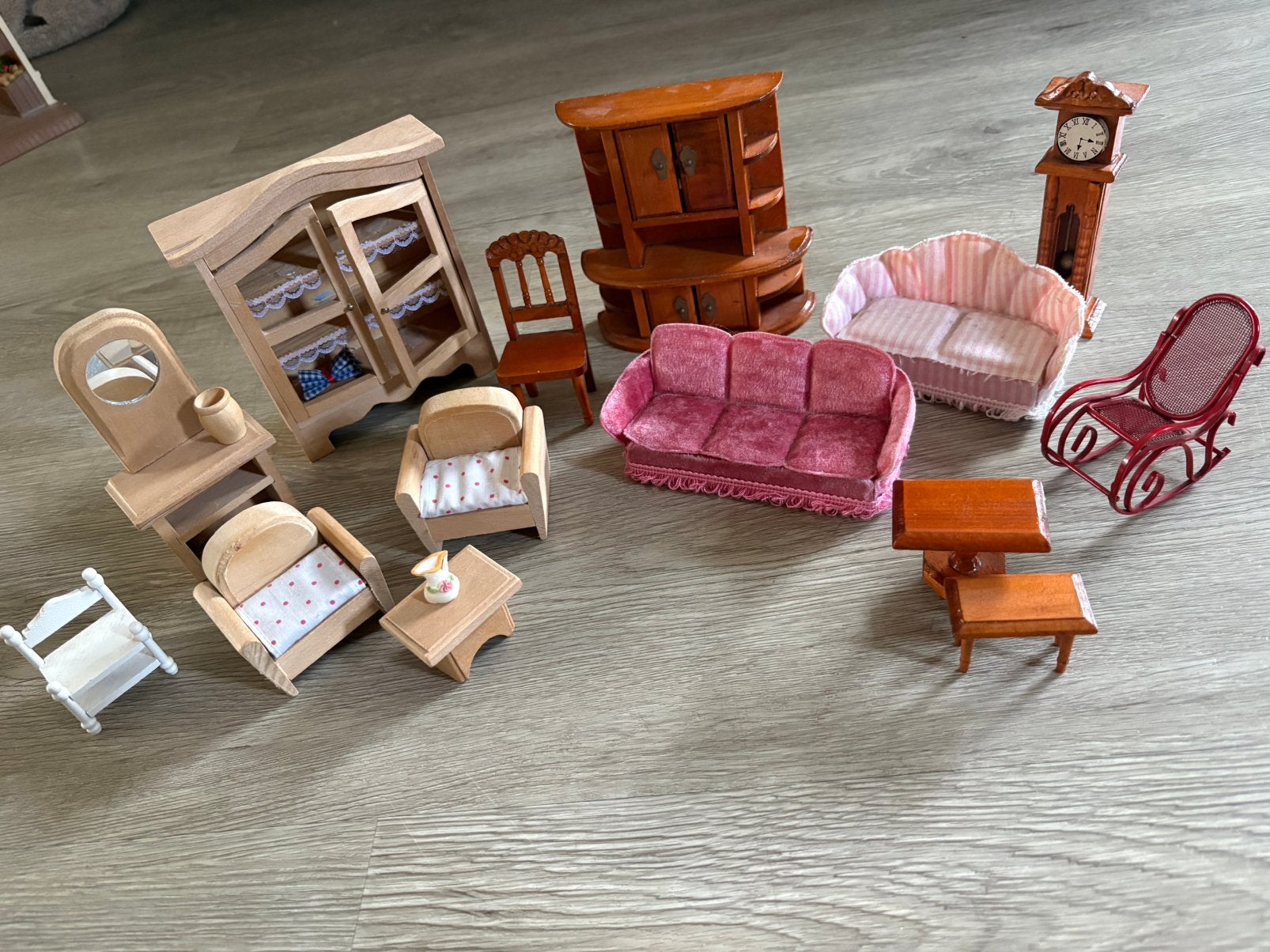Diverse houten poppenkastmeubeltjes, Ophalen, Gebruikt, Poppenhuis