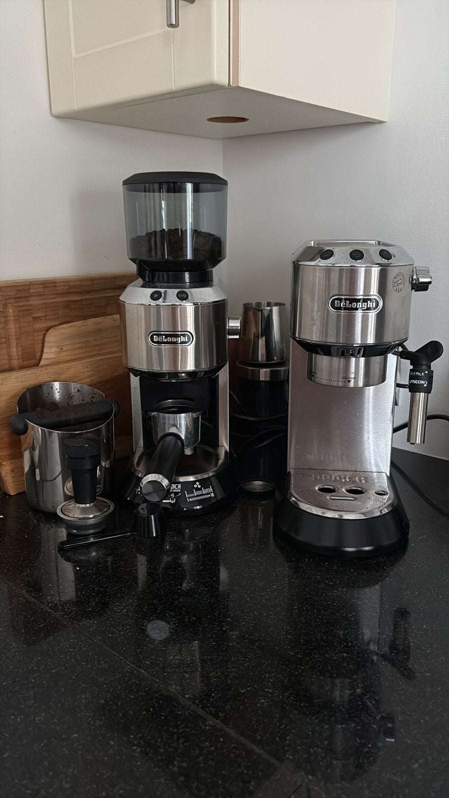 De'Longhi Dedica Style Espressomachine met bonenmaler, Witgoed en Apparatuur, Koffiezetapparaten, Ophalen, Afneembaar waterreservoir