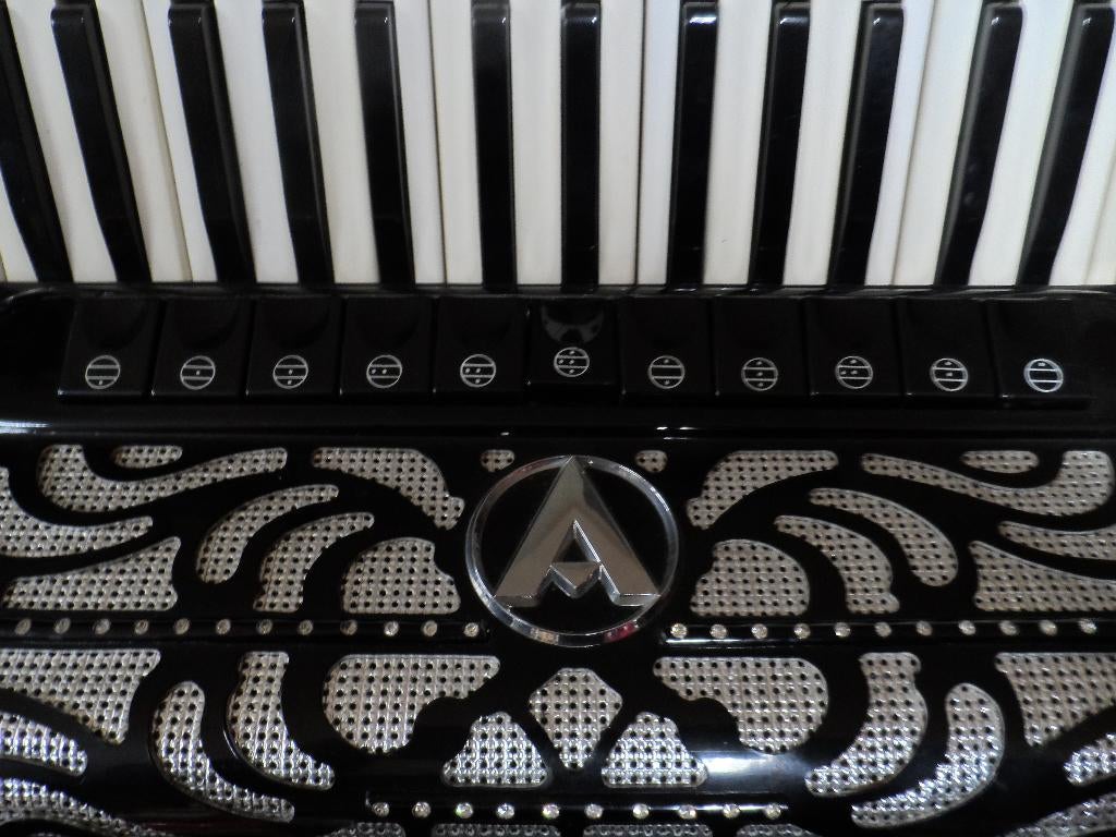 Accordeon  Accordiola  P W Super 120 bas  11/4 Reg;, Muziek en Instrumenten, Accordeons, Ophalen, Met koffer, Toetsaccordeon, 120-bas
