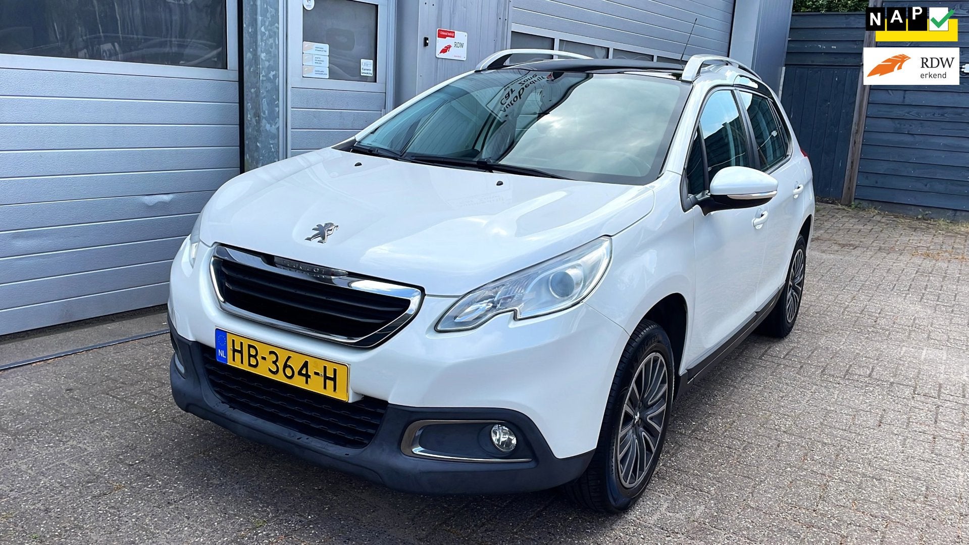 Peugeot 2008 1.2 PureTech Active-Navi-Panorama-Airco-Cruise, Auto's, Voorwielaandrijving, 1199 cc, 82 pk, 770 kg