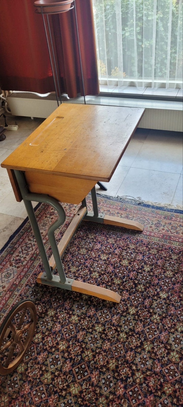 Vintage schoolbankje / bureau - Hout en metaal, Ophalen