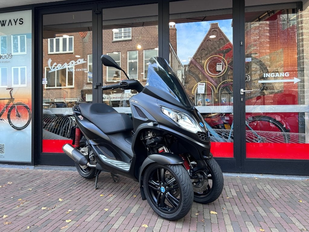 Piaggio MP3 300 HPE | 2020 | 13.378KM, Scooter, ABS, Particulier, Minimaal motorrijbewijs A2