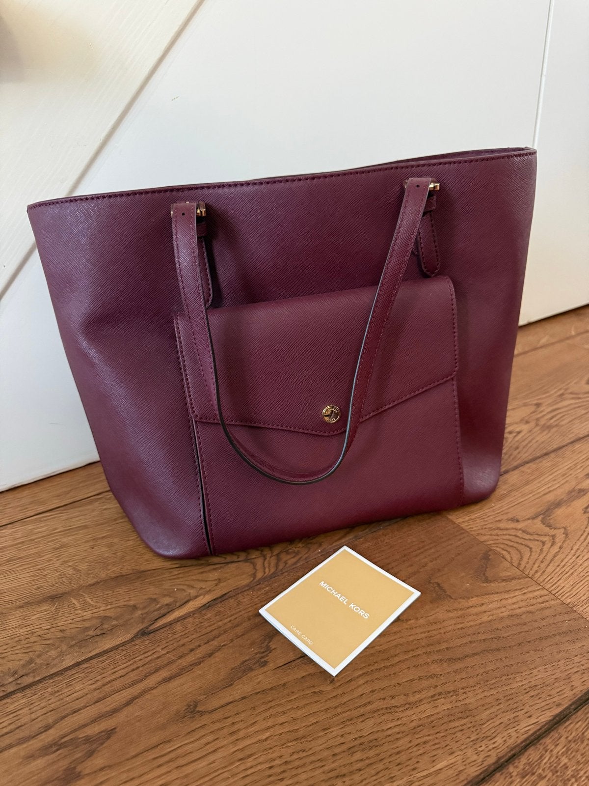 Michael Kors handtas - Donkerrood - Zo goed als nieuw, Ophalen of Verzenden, Zo goed als nieuw, Rood, Handtas