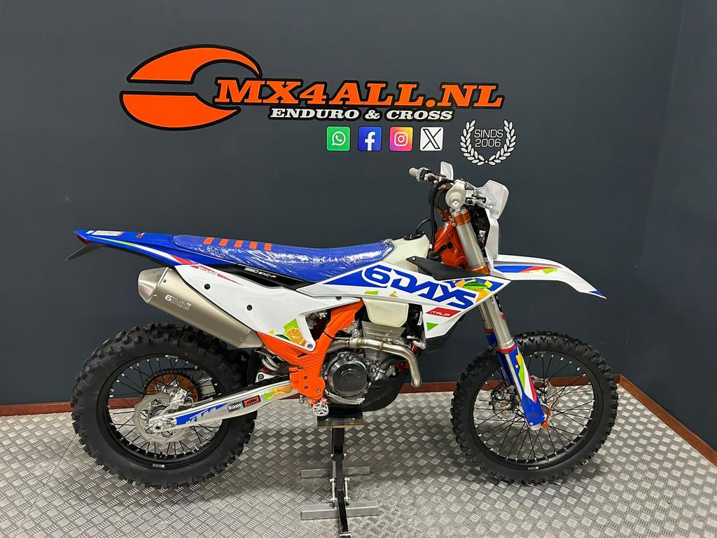KTM 350 EXC-F 2026 Six Days "Italy" Nieuw ! A2 No 250 450 50, Motoren, Bedrijf, Enduro, 350 cc