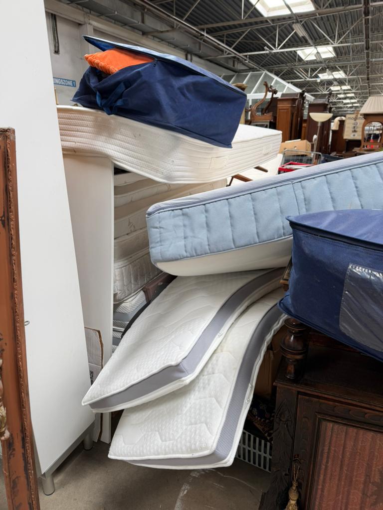 Lot matrassen ongeveer 20 stuks, Ophalen, Gebruikt, Tweepersoons, 90 cm