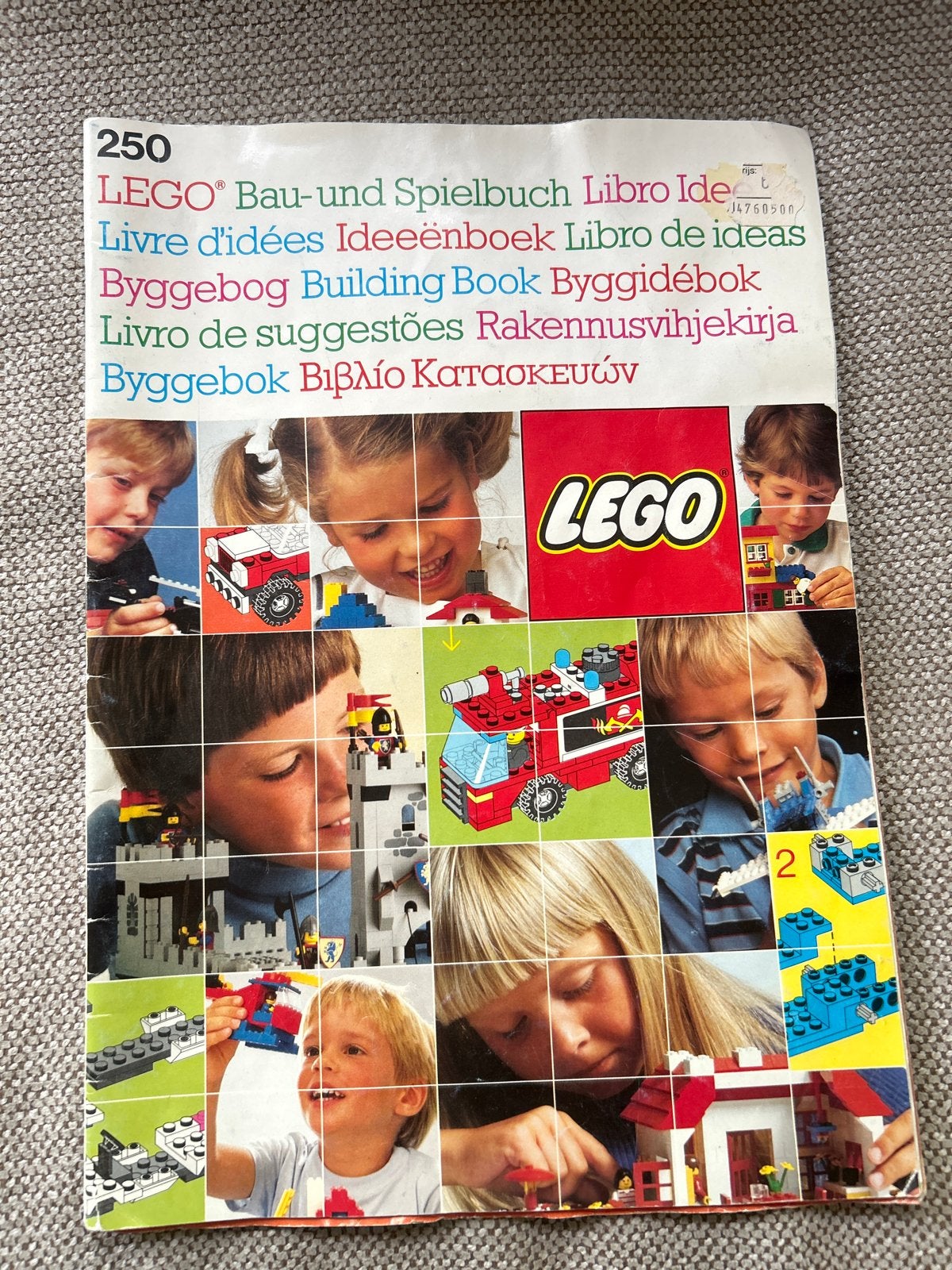 LEGO Bouwboek 250 - Ideeënboek met diverse modellen, Kinderen en Baby's, Speelgoed | Duplo en Lego, Ophalen of Verzenden, Gebruikt