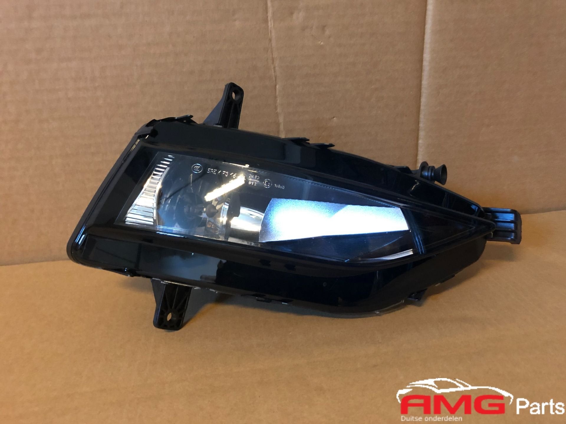 Vw Golf 7.5 Facelift Mistlamp 5G0941661F 5G0941662F, Volkswagen, Volkswagen AG, Nieuw, Berliner Ring 2
38440  Wolfsburg, DE