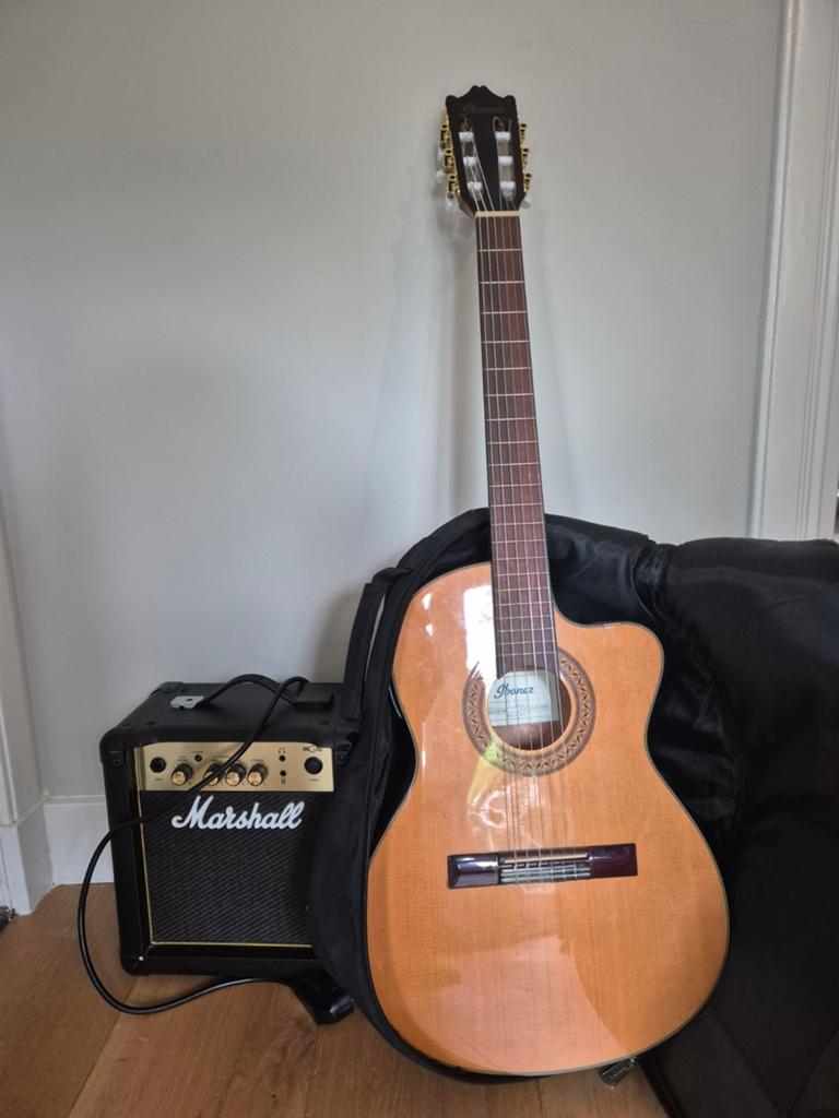 Ibanez GA5TCE-AM inclusief Ibanezhoes en versterker, Muziek en Instrumenten, Ophalen of Verzenden, Zo goed als nieuw, Gitaar, Minder dan 50 watt