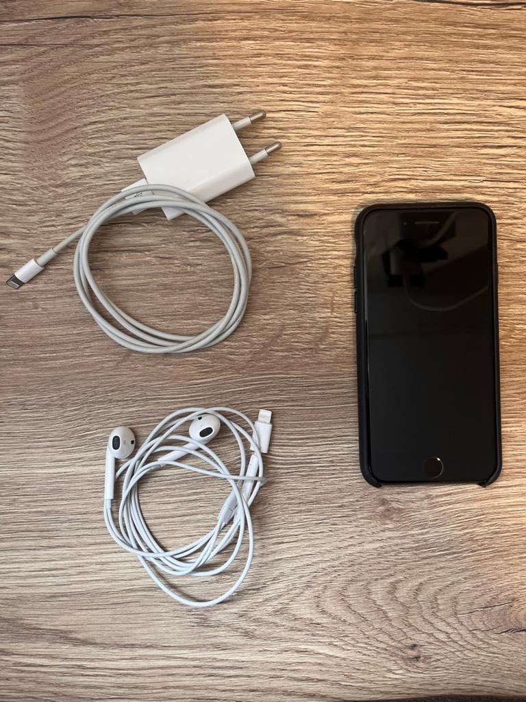 iPhone 7 Zwart 32GB met accessoires, Telecommunicatie, Mobiele telefoons | Apple iPhone, Gebruikt, 32 GB, Zonder abonnement, Zonder simlock