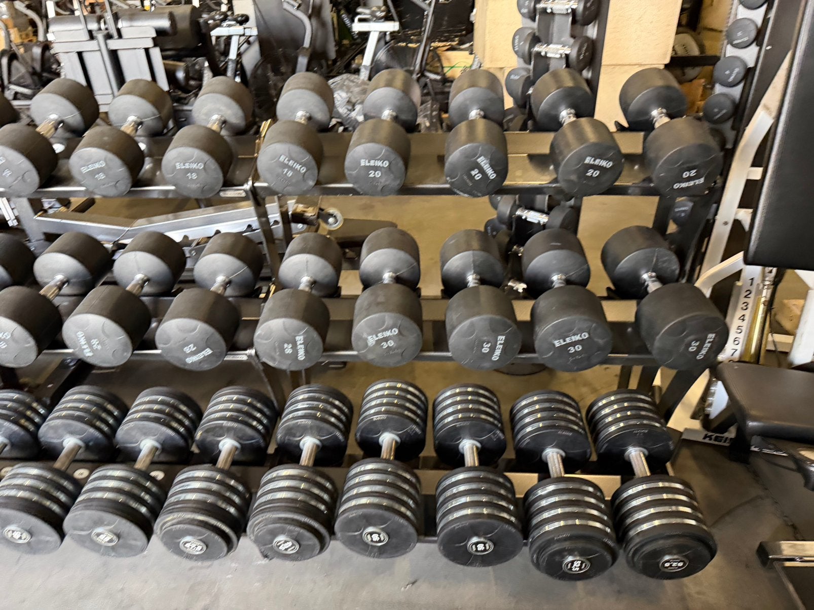 Eleiko Vaste Rubberen Dumbells 1kg t/m 10kg ,12kg t/m 52,5kg, Ophalen, Zo goed als nieuw, Dumbbell