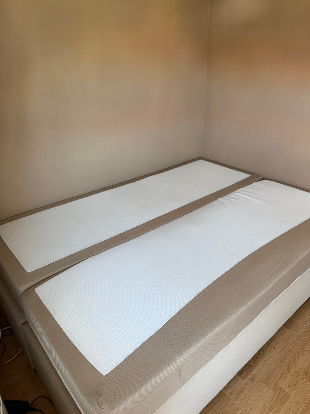 Boxspring 140x200, Ophalen, Beige, Tweepersoons, 140 cm